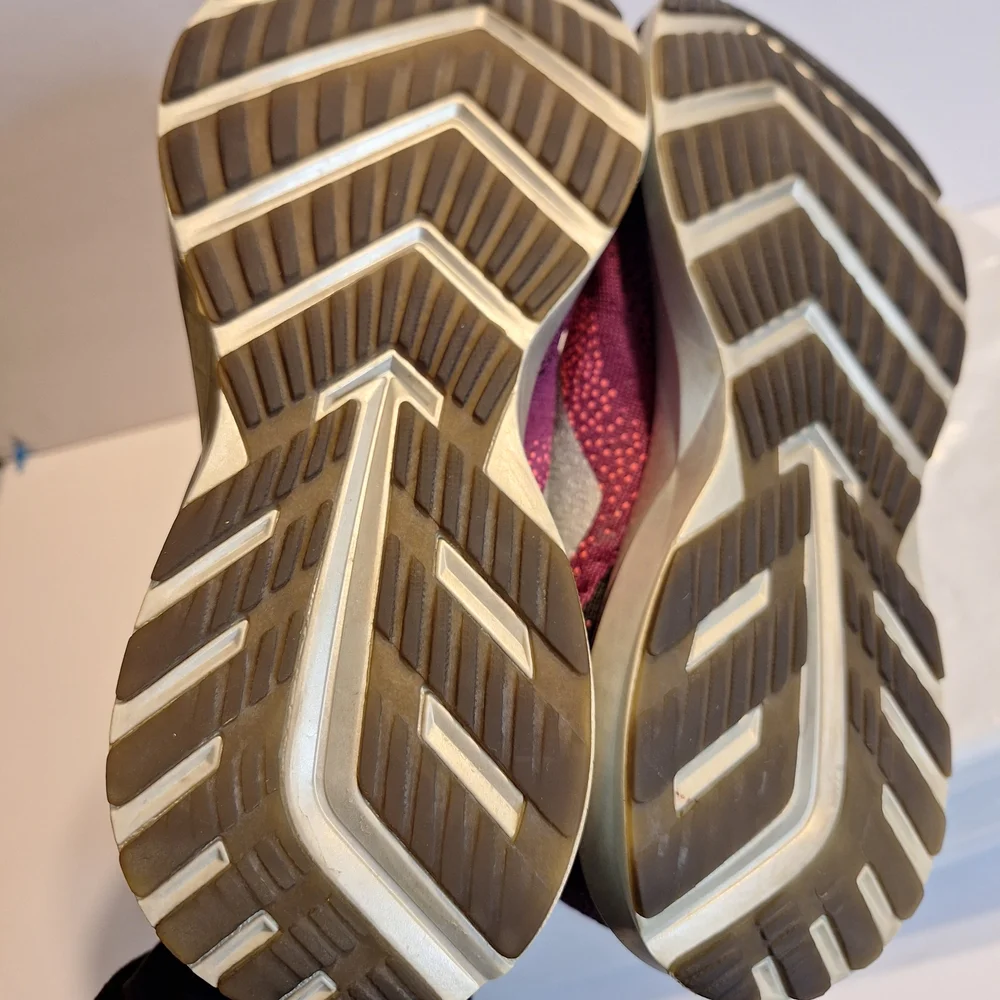 Brooks Levitate 2 Women's Sneakers Shoes. Size 8.5 - Picture 8 of 11